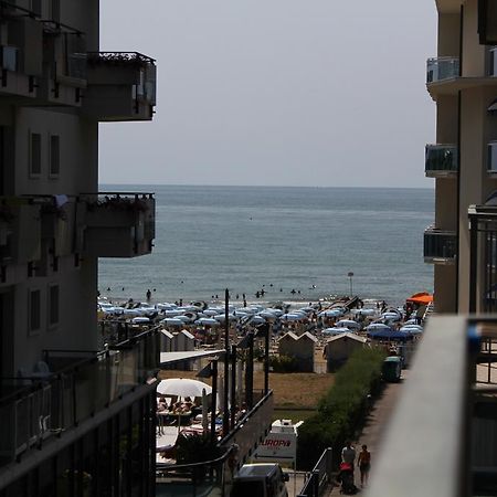 Hotel Azzorre Lido di Jesolo Dış mekan fotoğraf
