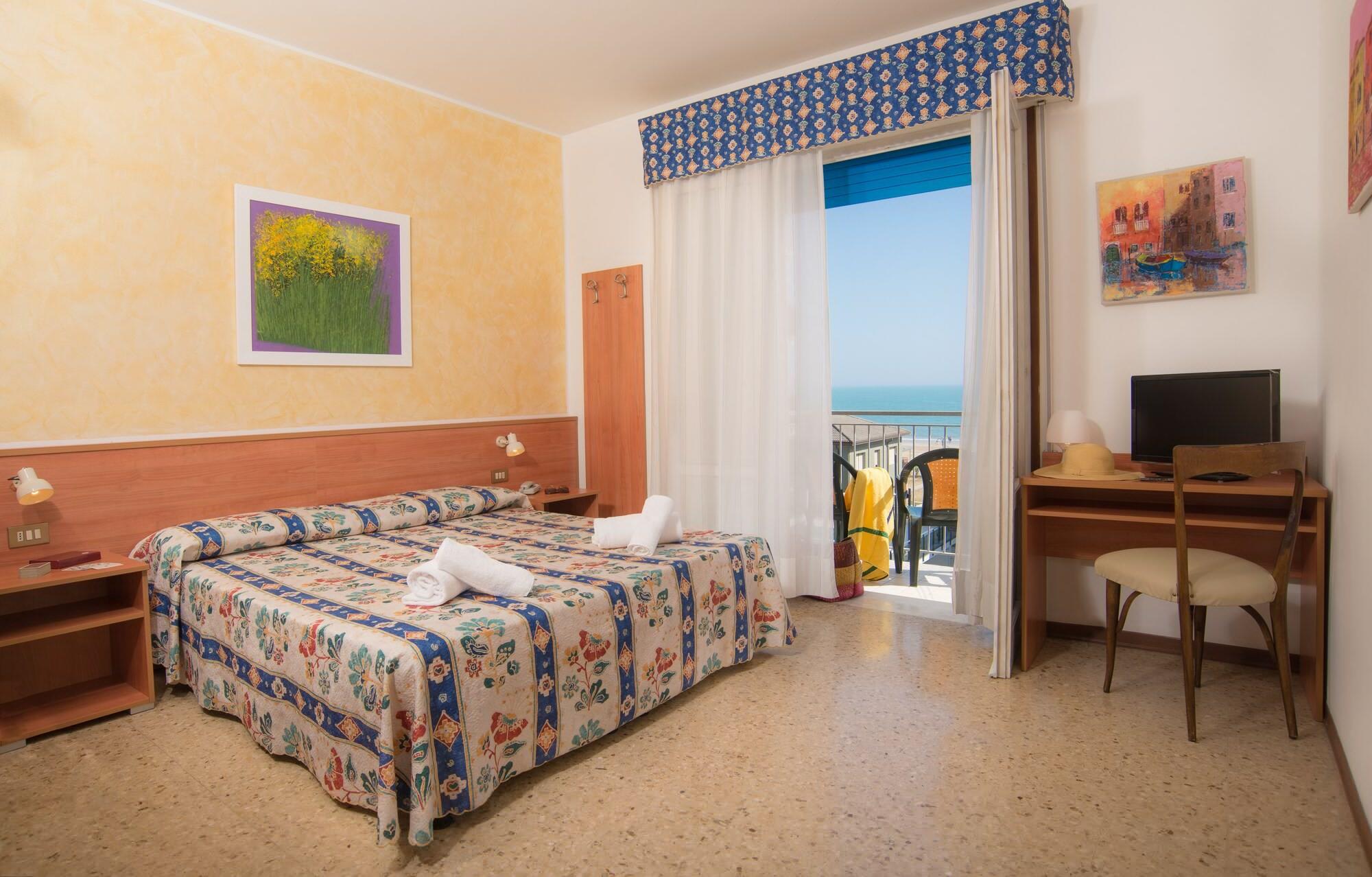 Hotel Azzorre Lido di Jesolo Dış mekan fotoğraf