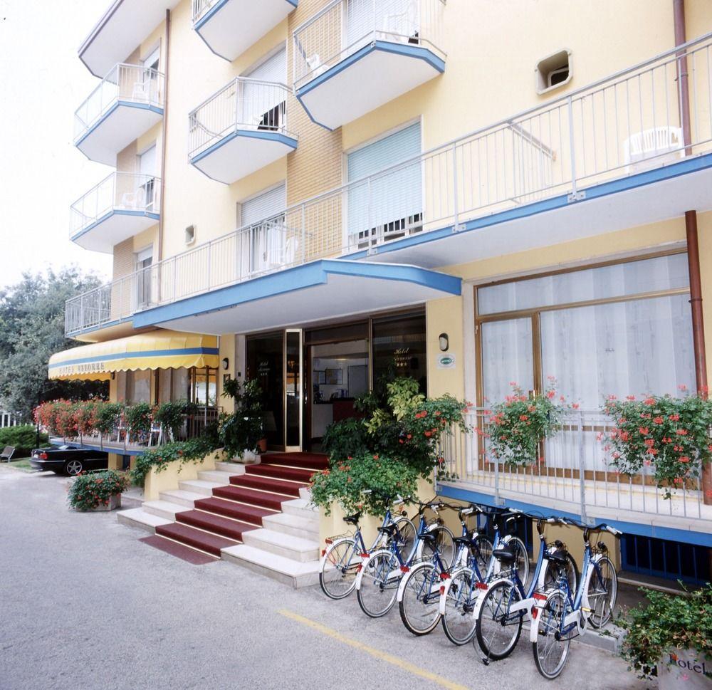 Hotel Azzorre Lido di Jesolo Dış mekan fotoğraf
